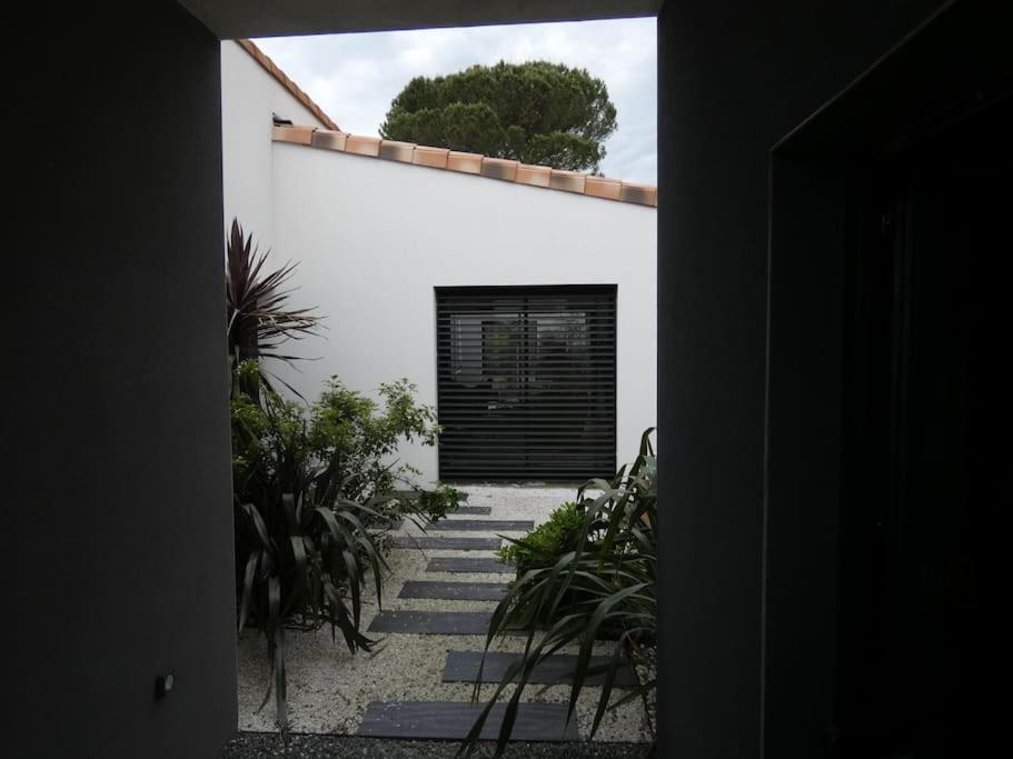 Villa Moderne Avec Piscine アルビ エクステリア 写真